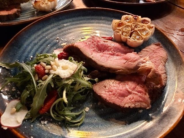 Apprenez à danser le tango et savourez des plats argentins à Hanoï